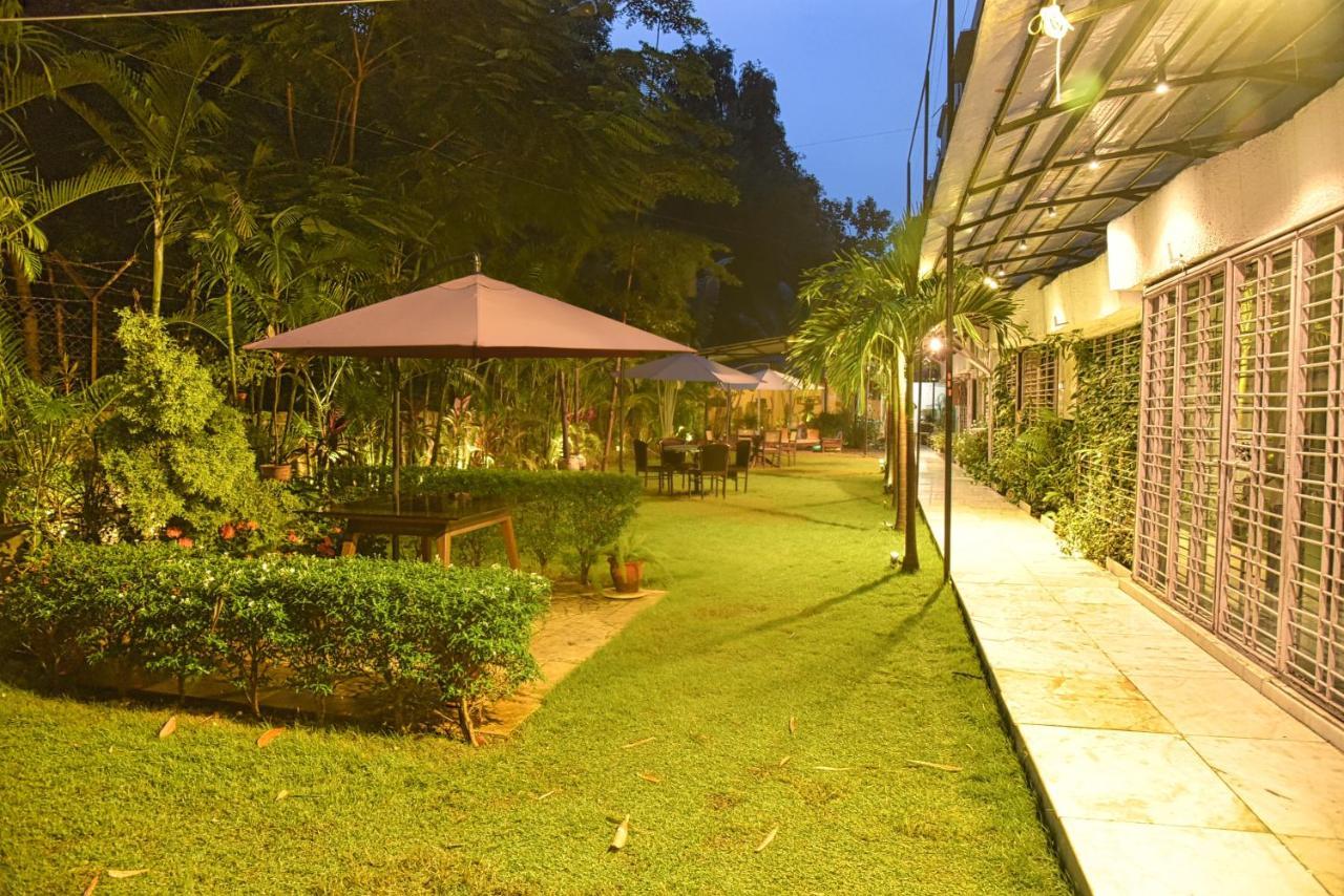 Royal Palms Luxury Service Apartment Nagpur Bagian luar foto