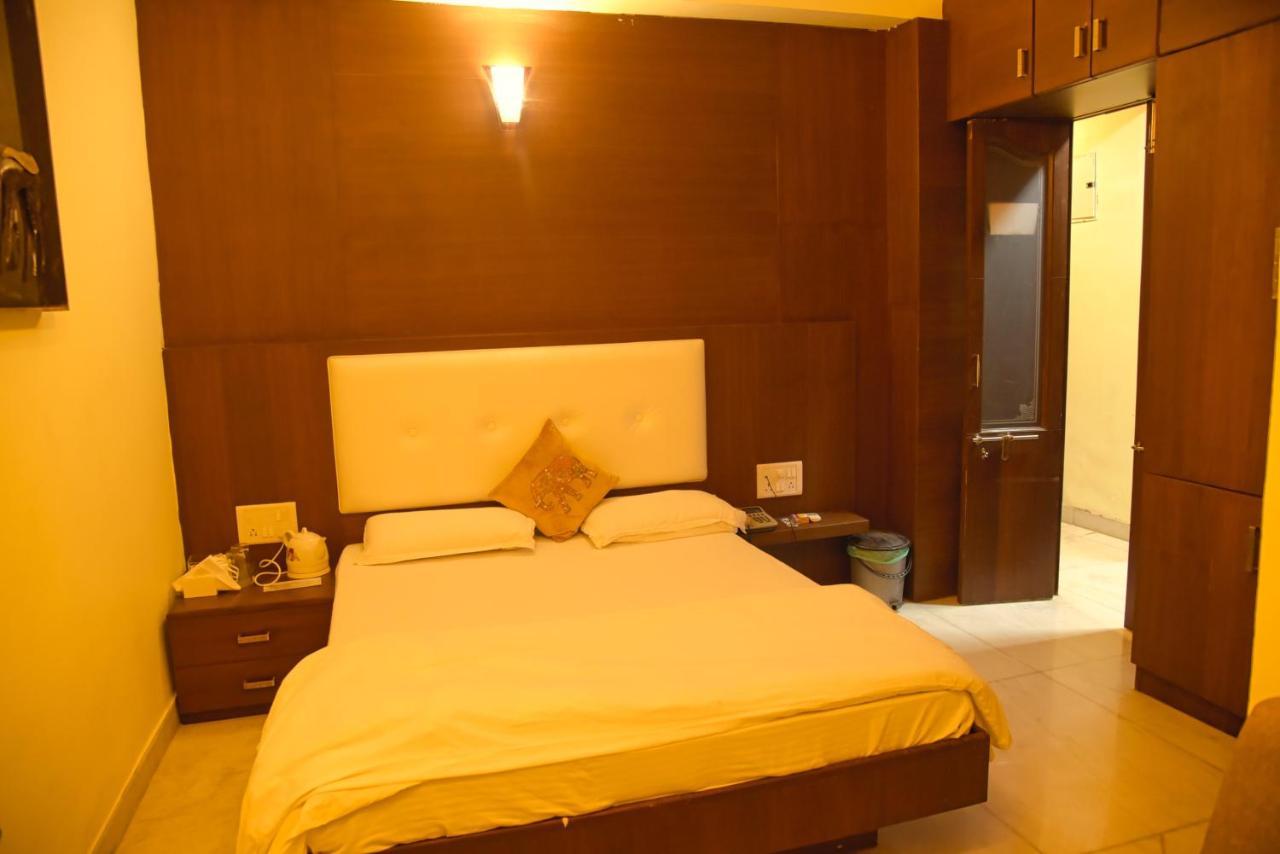 Royal Palms Luxury Service Apartment Nagpur Bagian luar foto