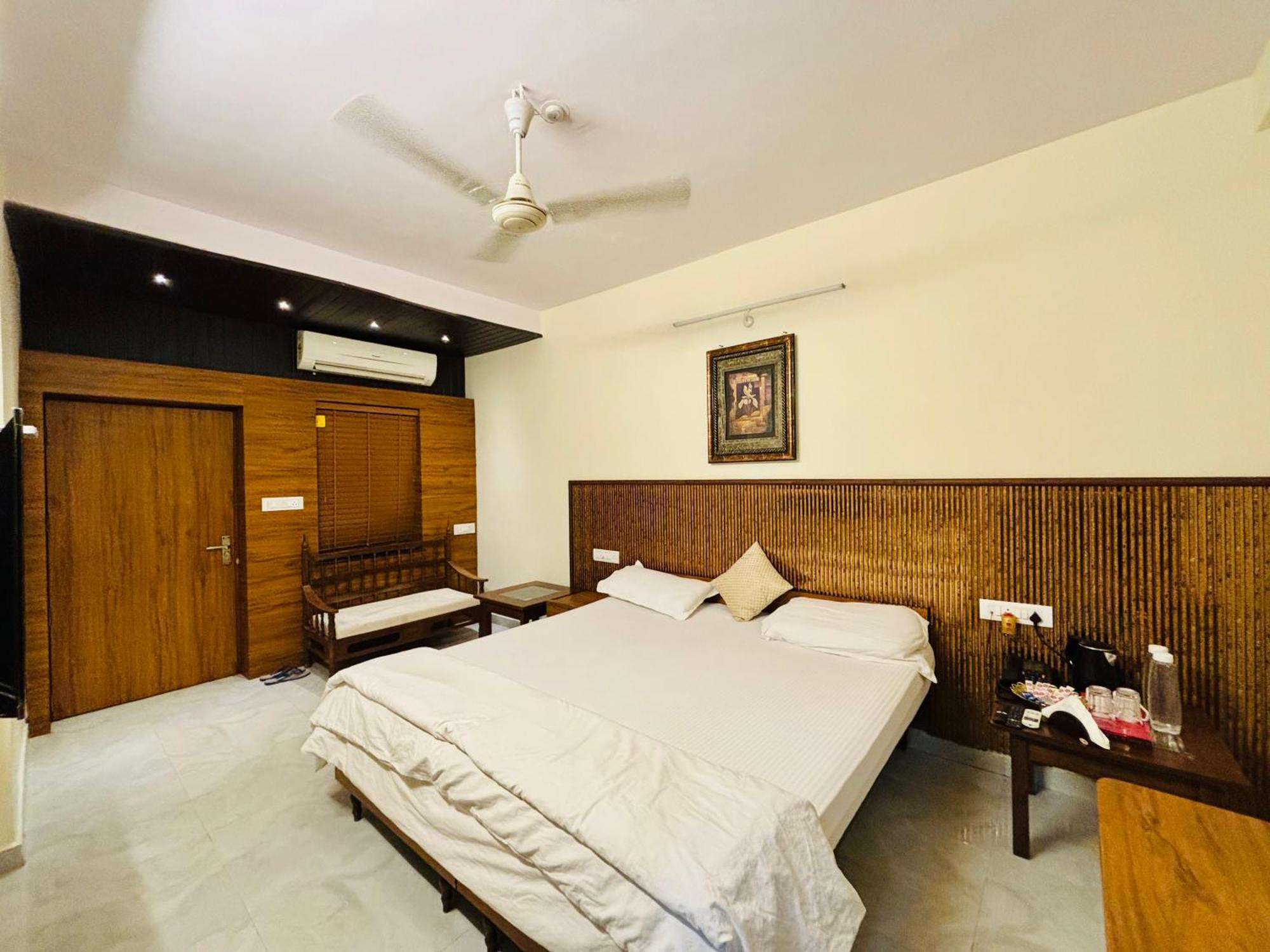 Royal Palms Luxury Service Apartment Nagpur Bagian luar foto