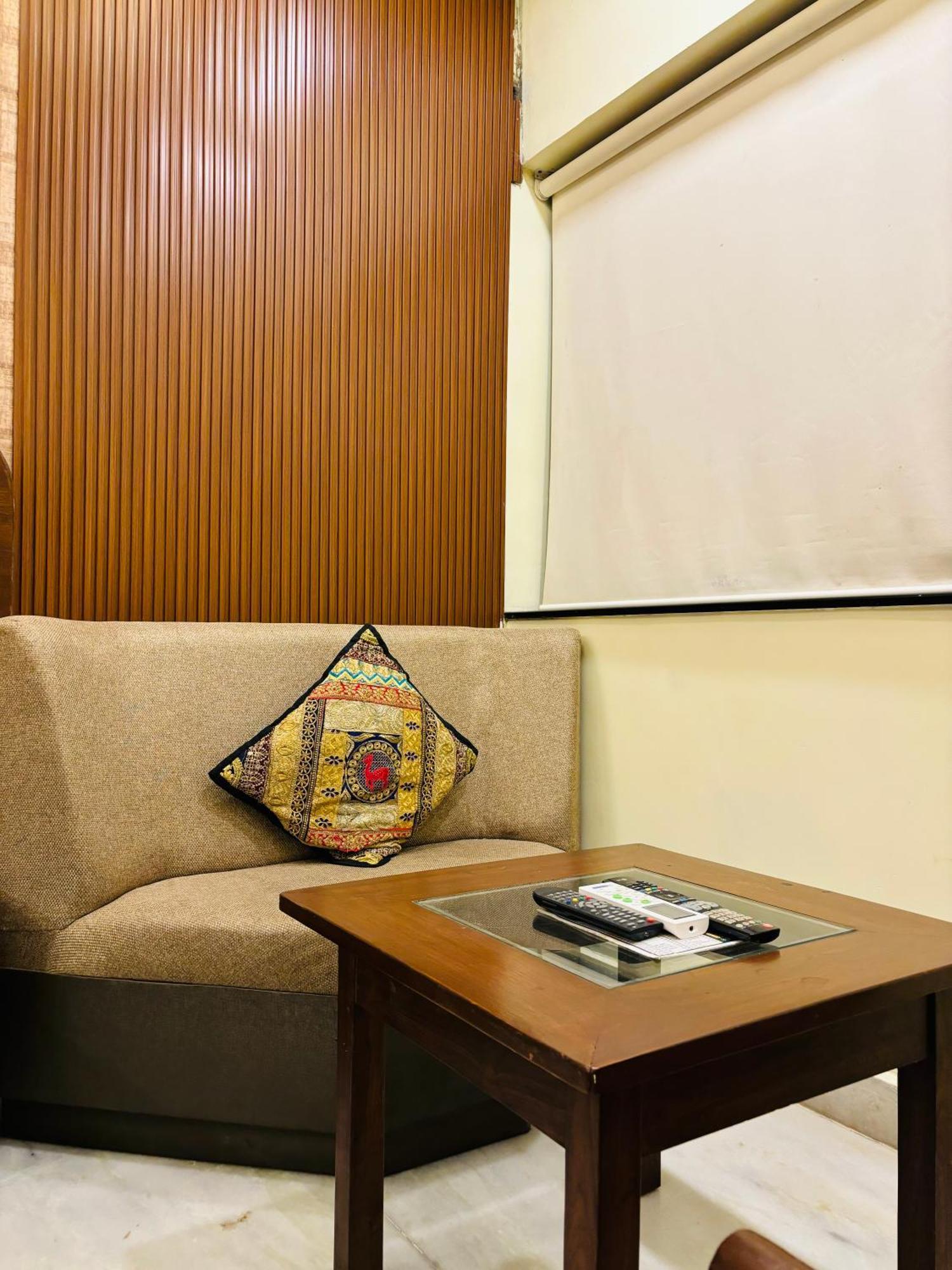 Royal Palms Luxury Service Apartment Nagpur Bagian luar foto