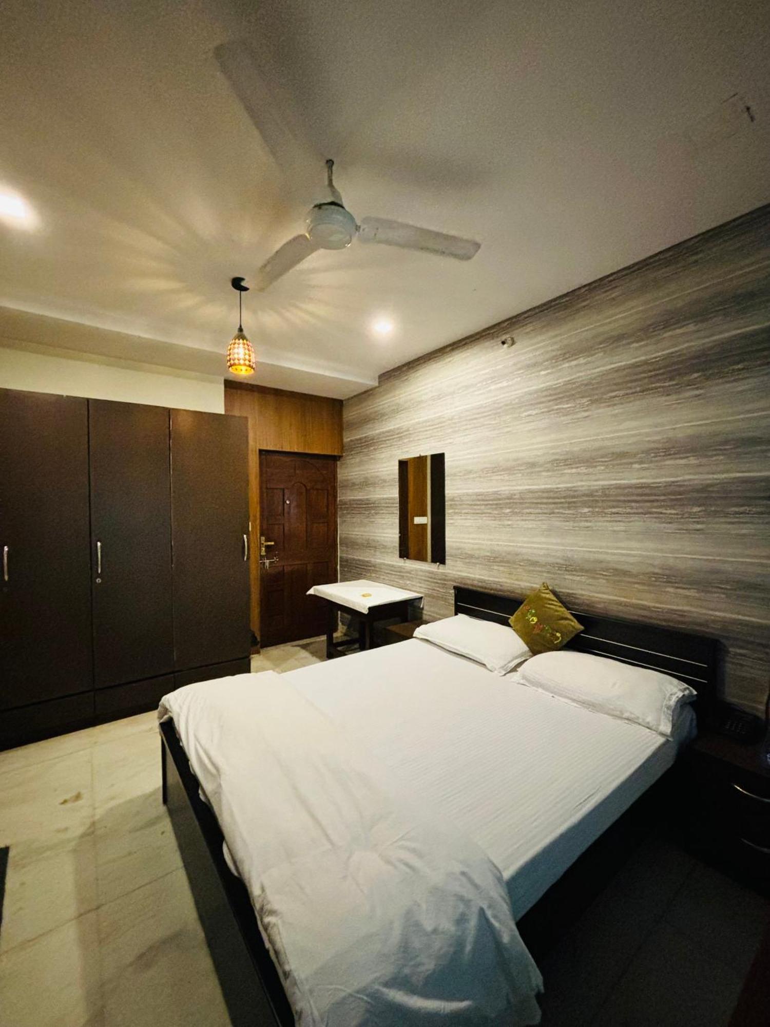 Royal Palms Luxury Service Apartment Nagpur Bagian luar foto